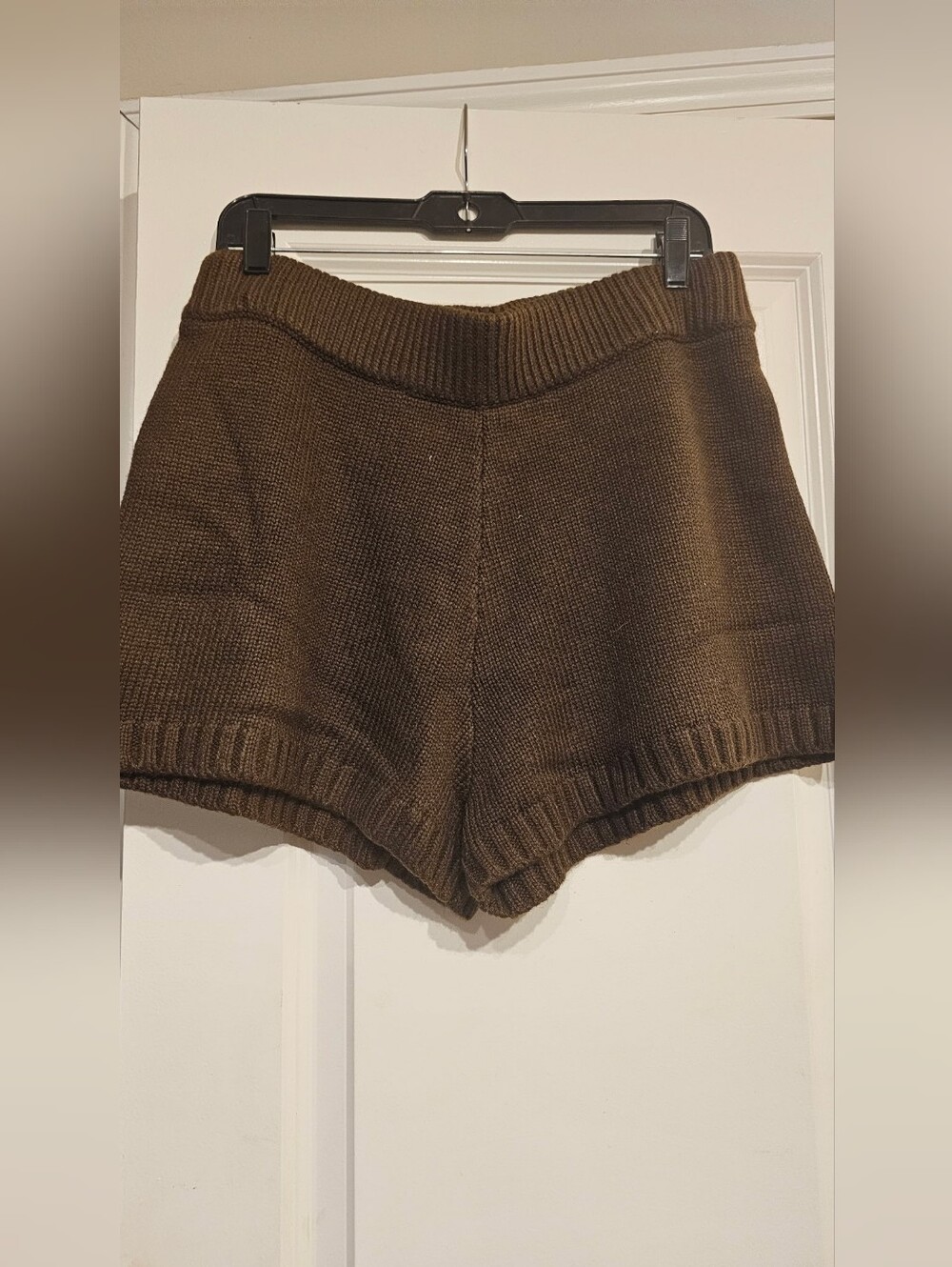 Cozy Knit High-Rise Women's Shorts — Brown